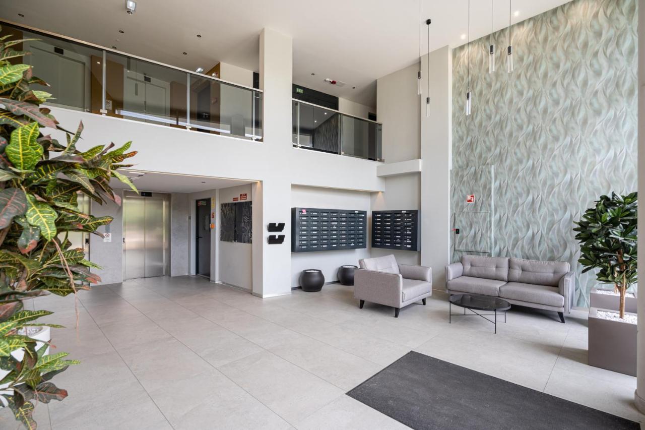 Sunset Towers Apartment *